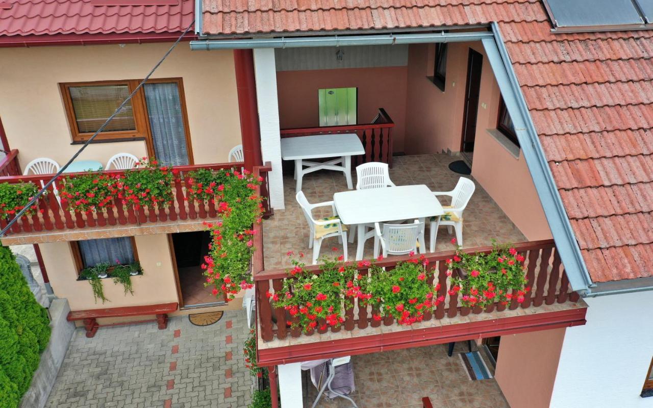Guesthouse Ante Hodak Selište Drežničko Exterior foto