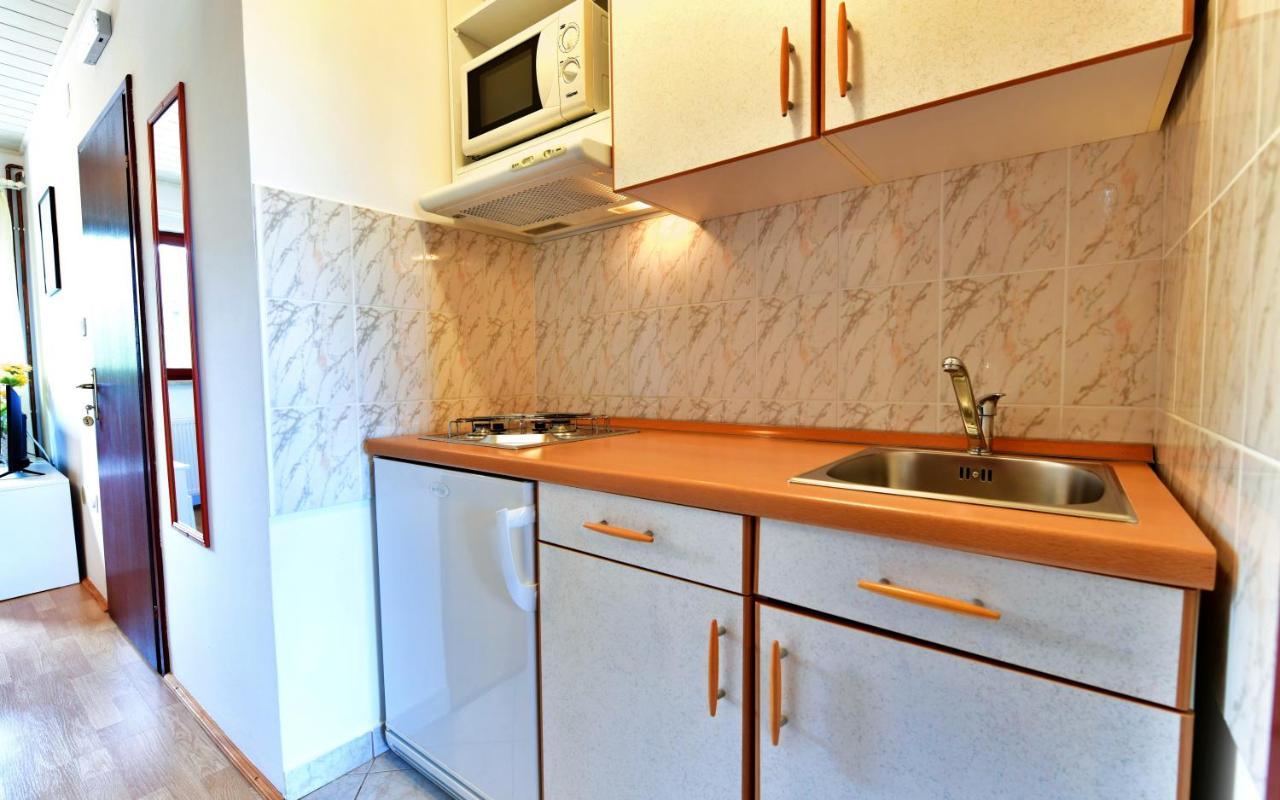 Guesthouse Ante Hodak Selište Drežničko Exterior foto